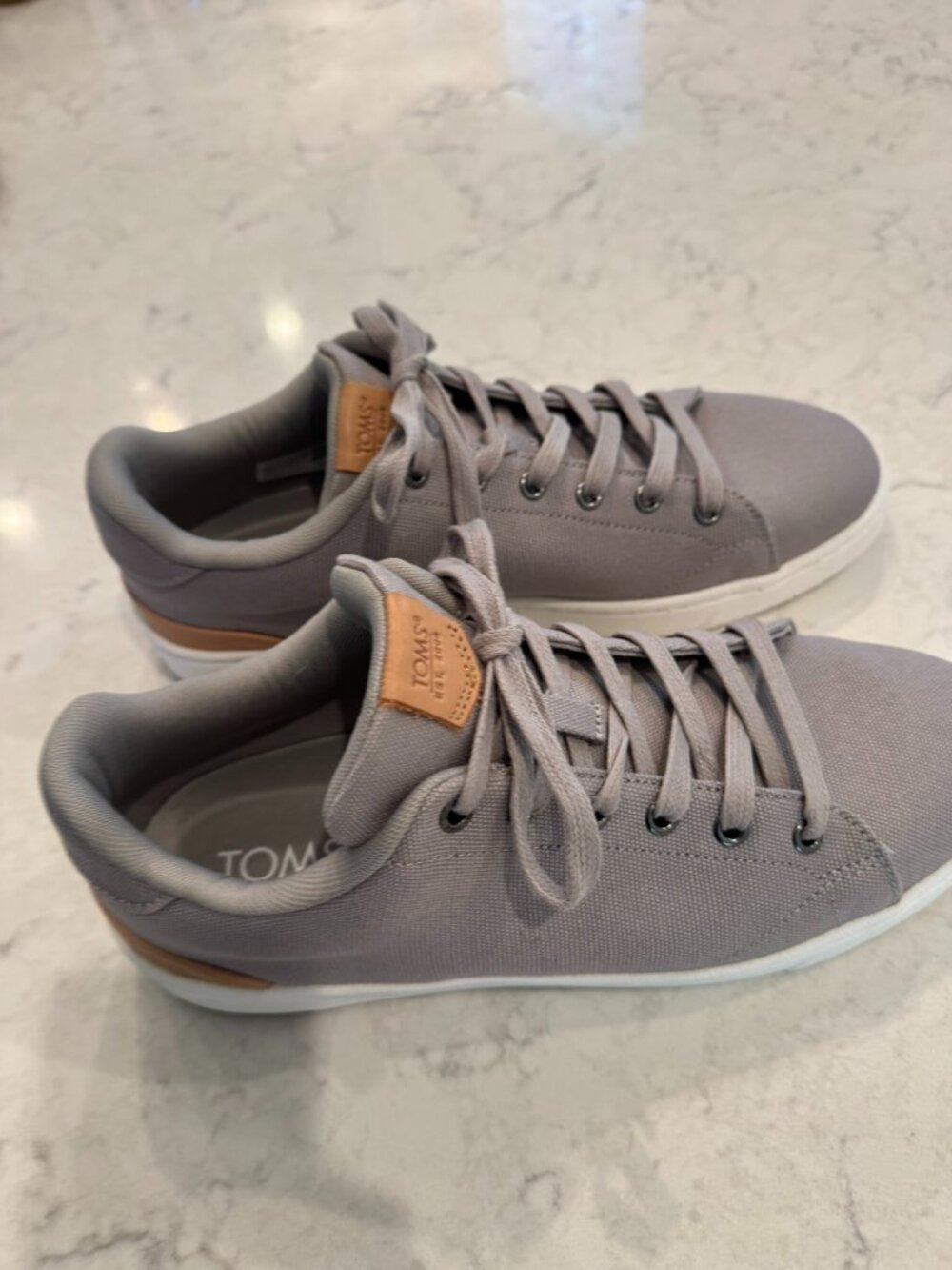 Toms Sneakers